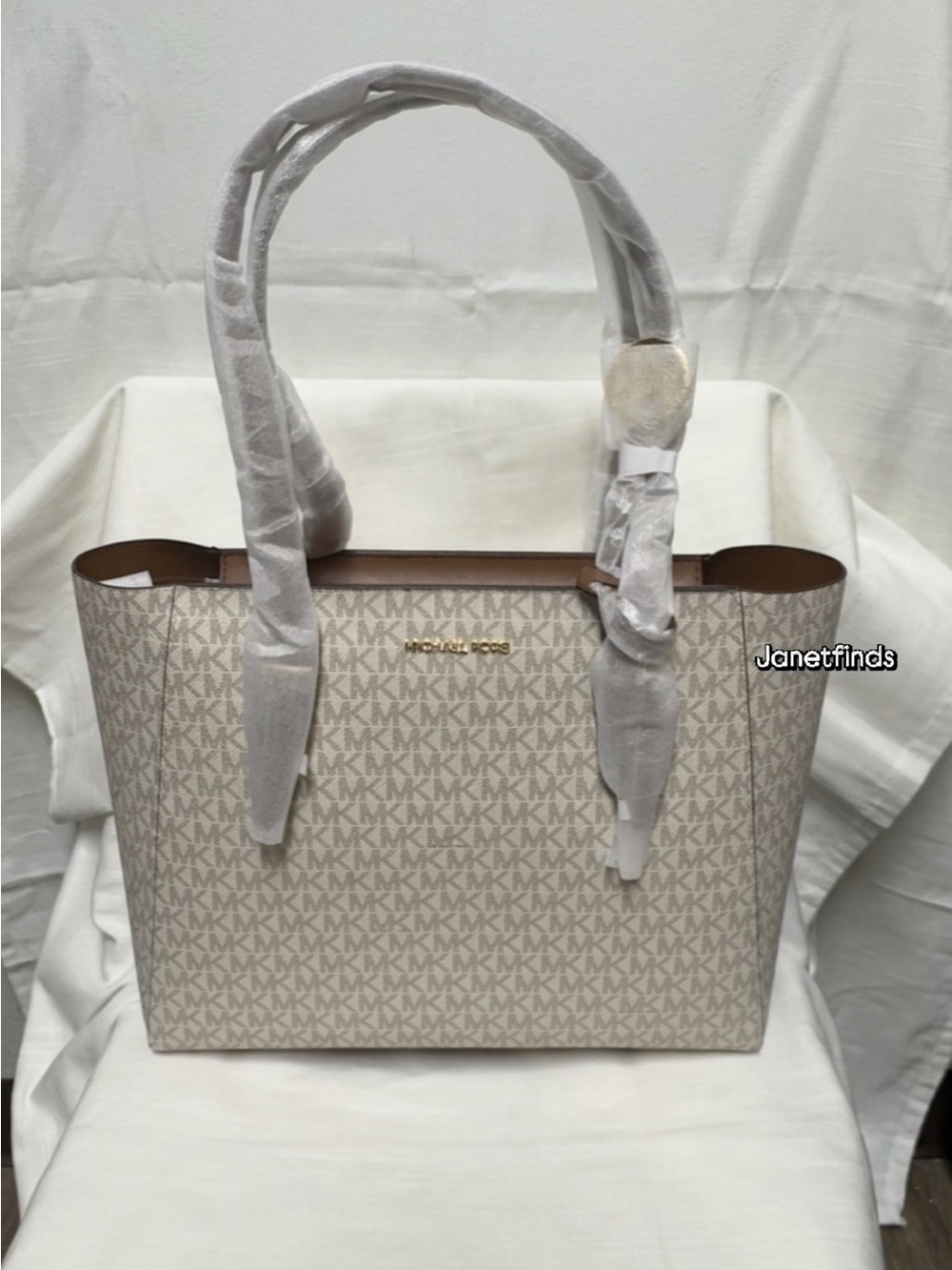 NWT👜Michael Kros Charlotte Large 3-in-1 Vanilla Signature Logo Tote Bag